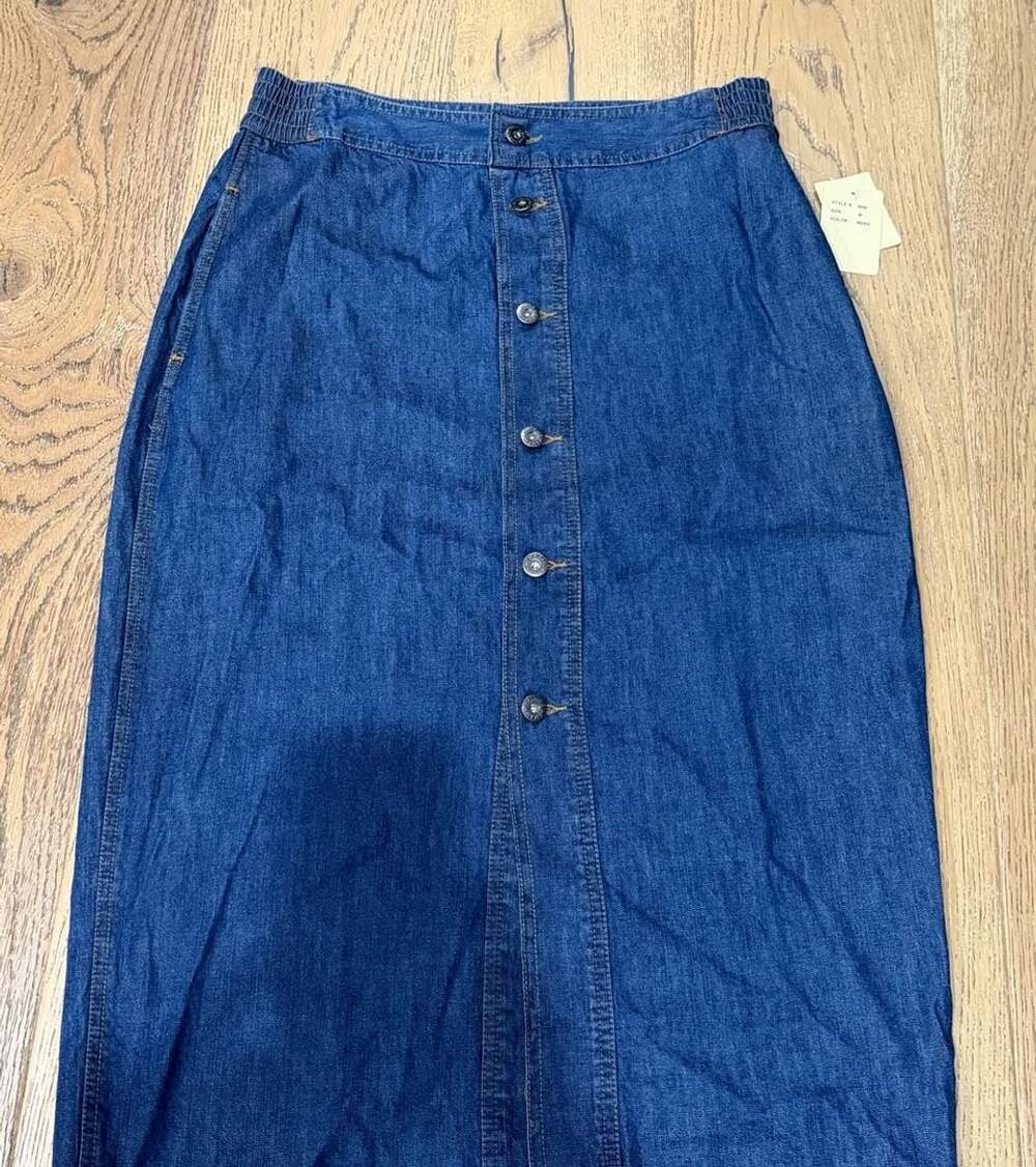 Y2k Indie Button Front Denim Midi Skirt Brand new with tags! Size M